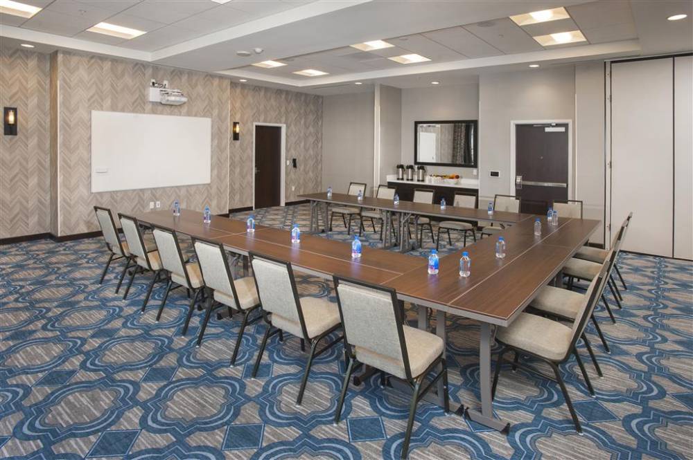 Hilton Garden Inn Burbank Downtown 2
