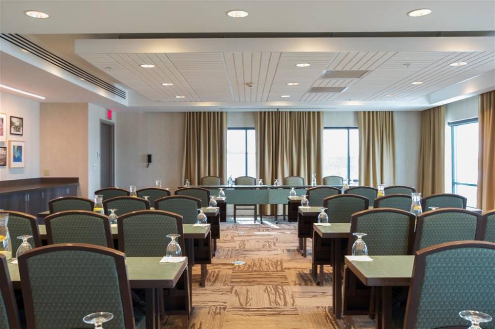 Hilton Garden Inn Burlington Downtown 2