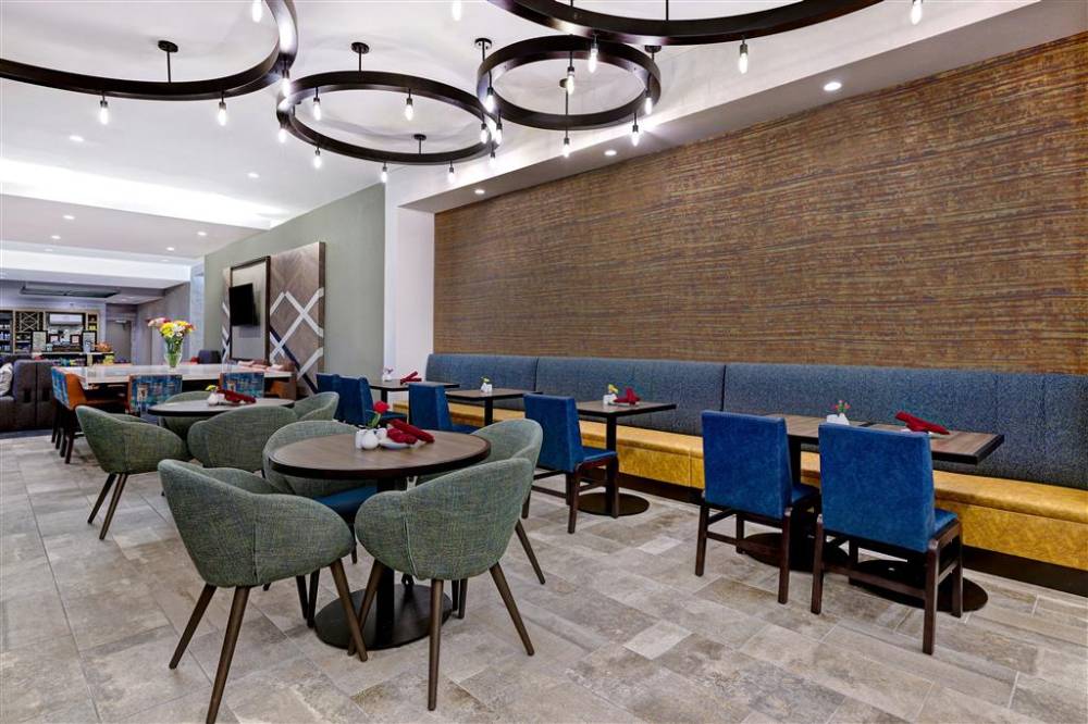 Hilton Garden Inn Cedar Rapids 8