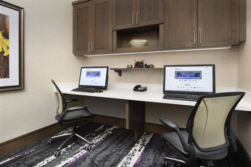 Hilton Garden Inn Charlotte Airport 5