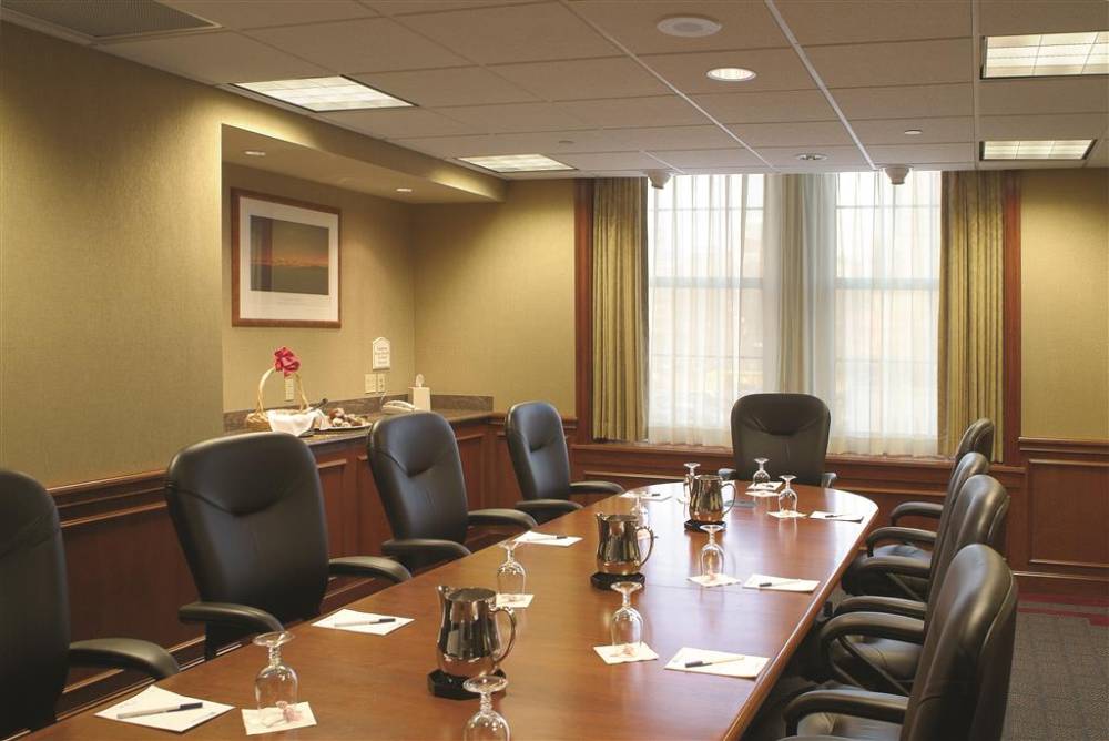 Hilton Garden Inn Edmonton International Airport 2
