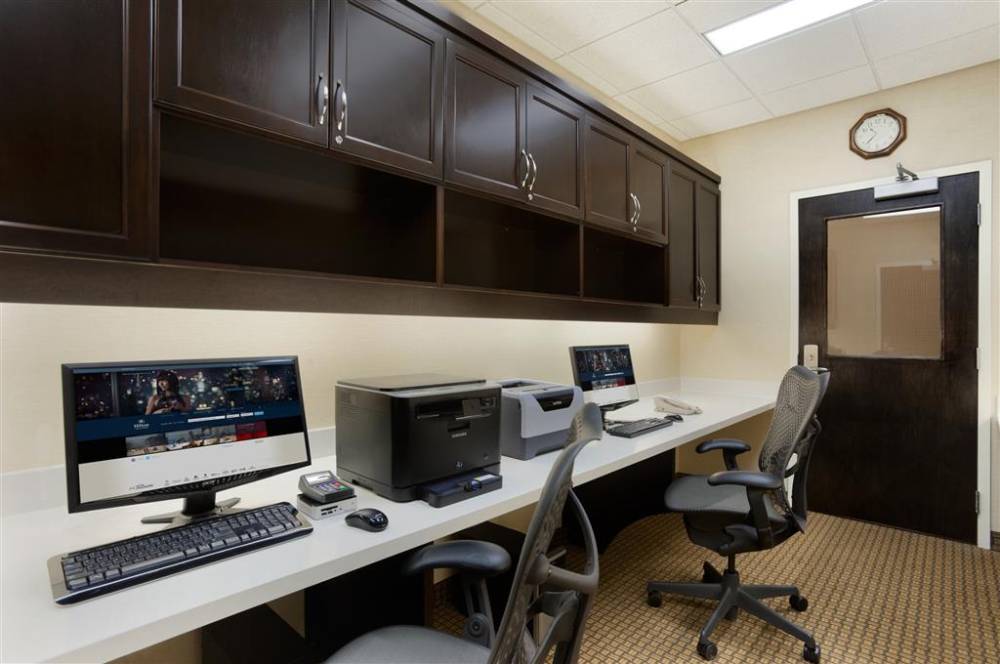 Hilton Garden Inn Edmonton International Airport 4