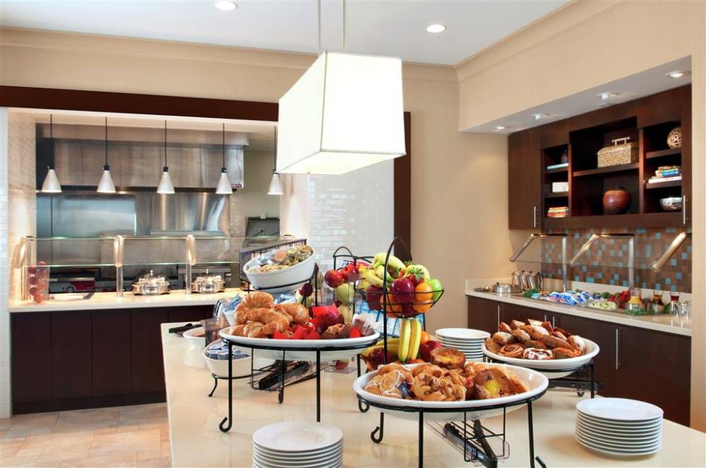 Hilton Garden Inn Edmonton International Airport 5