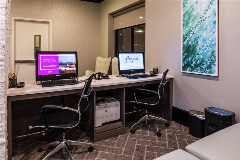 Hilton Garden Inn Jacksonville Downtown 6