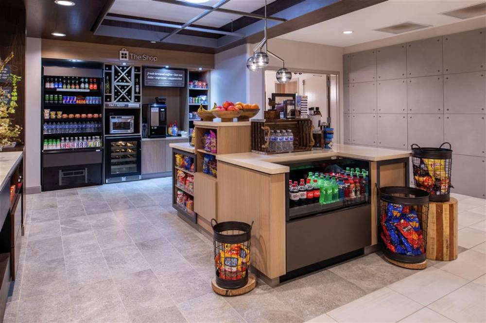 Hilton Garden Inn Kansas City Airport 5