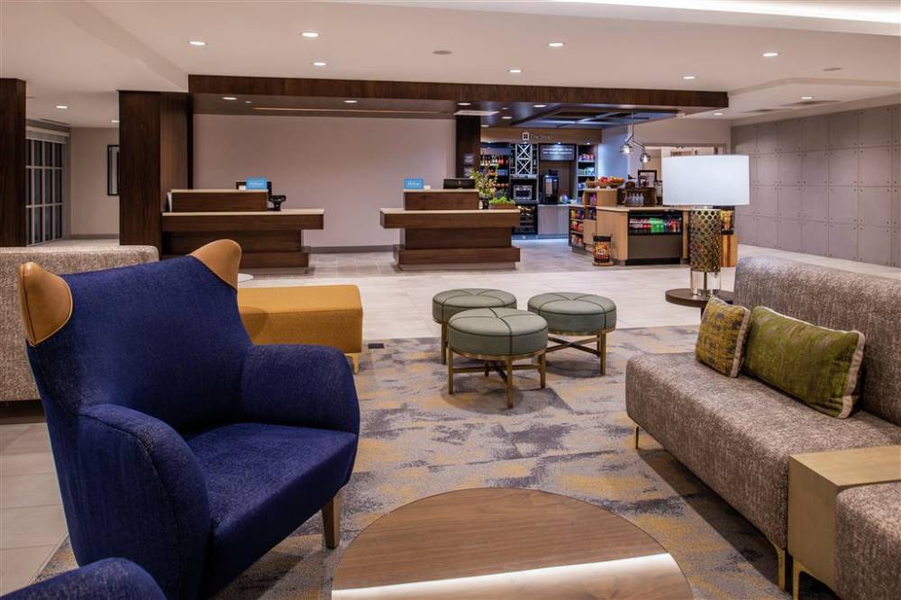 Hilton Garden Inn Kansas City Airport 2