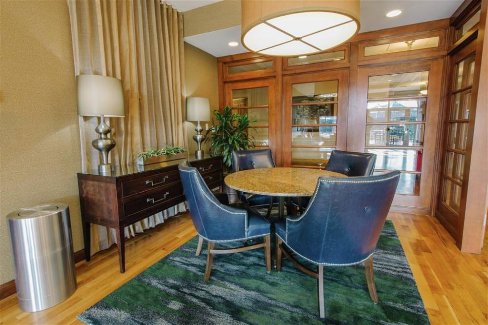 Hilton Garden Inn Manchester Downtown 2