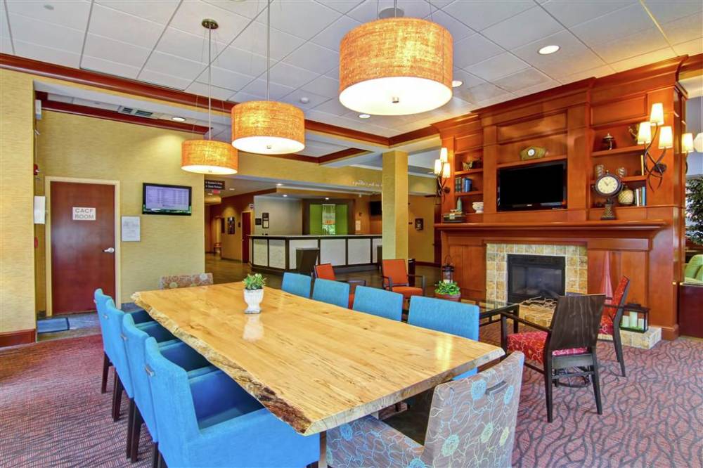 Hilton Garden Inn Ottawa Airport 3