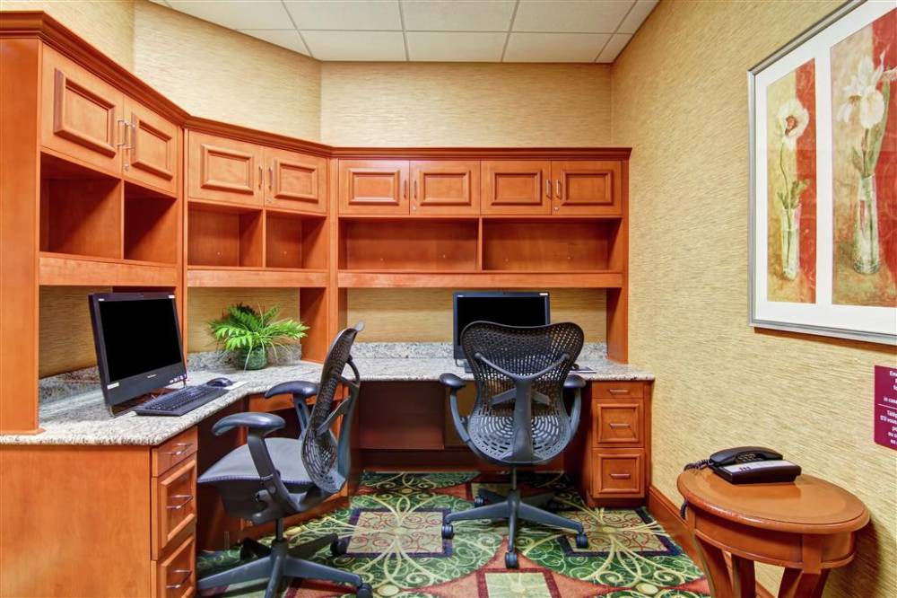 Hilton Garden Inn Ottawa Airport 5