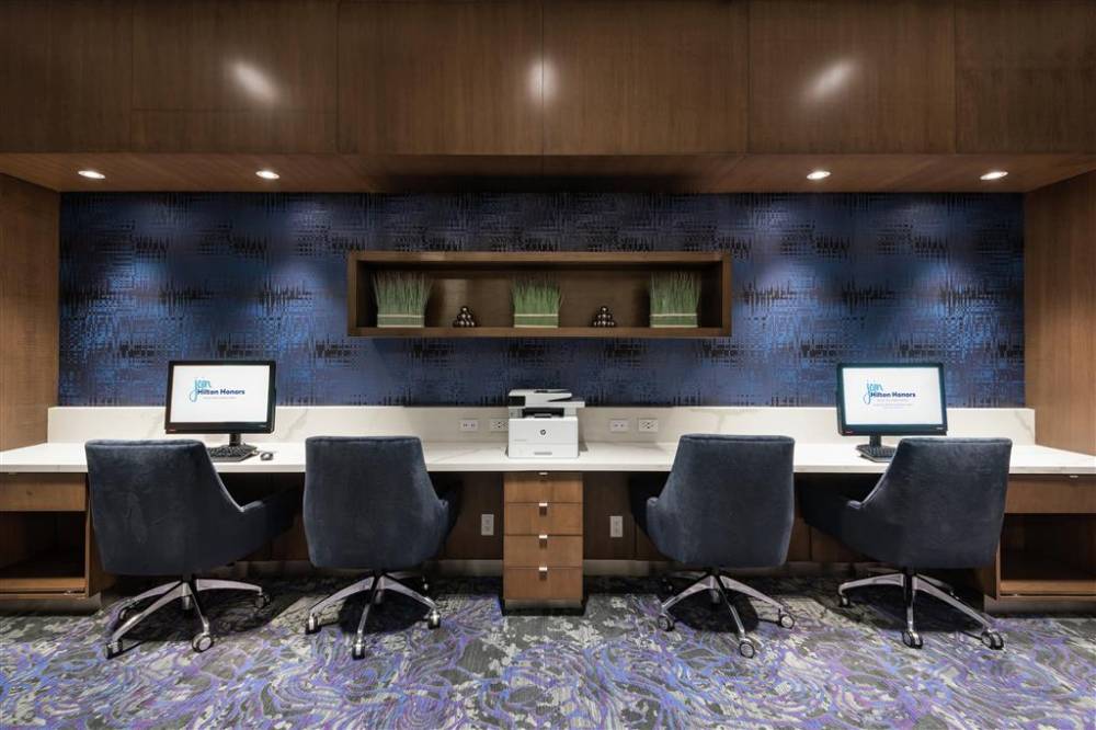 Hilton Garden Inn Ottawa Downtown 6
