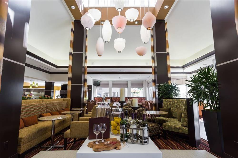 Hilton Garden Inn San Mateo 3