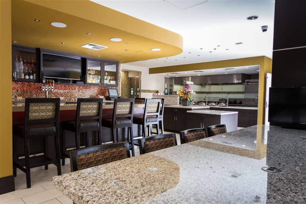 Hilton Garden Inn San Mateo 5
