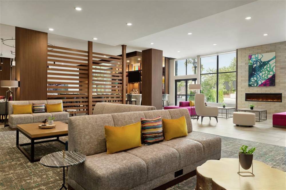 Hilton Garden Inn Seattle Airport 3