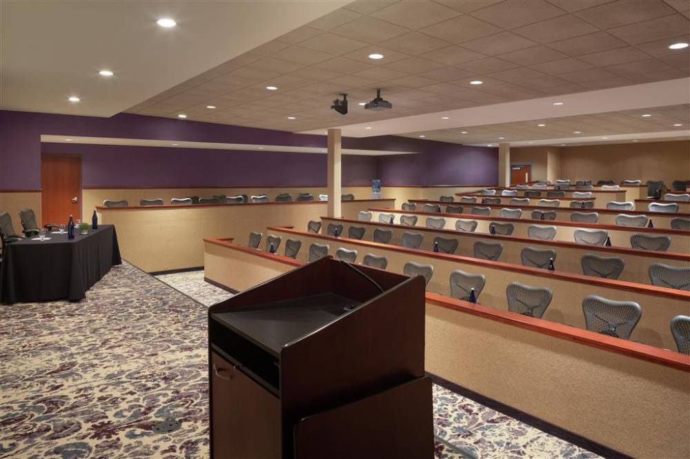 Hilton Garden Inn Troy 2