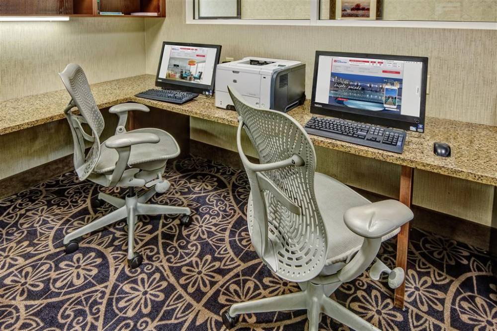 Hilton Garden Inn Tulsa Midtown 6