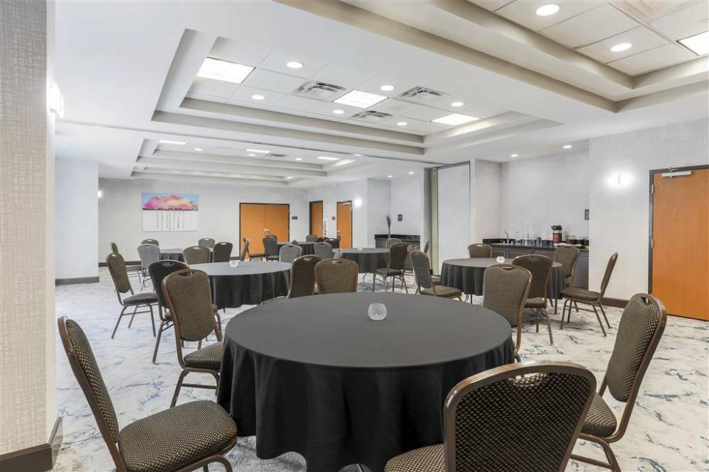 Hilton Garden Inn Tulsa South 2