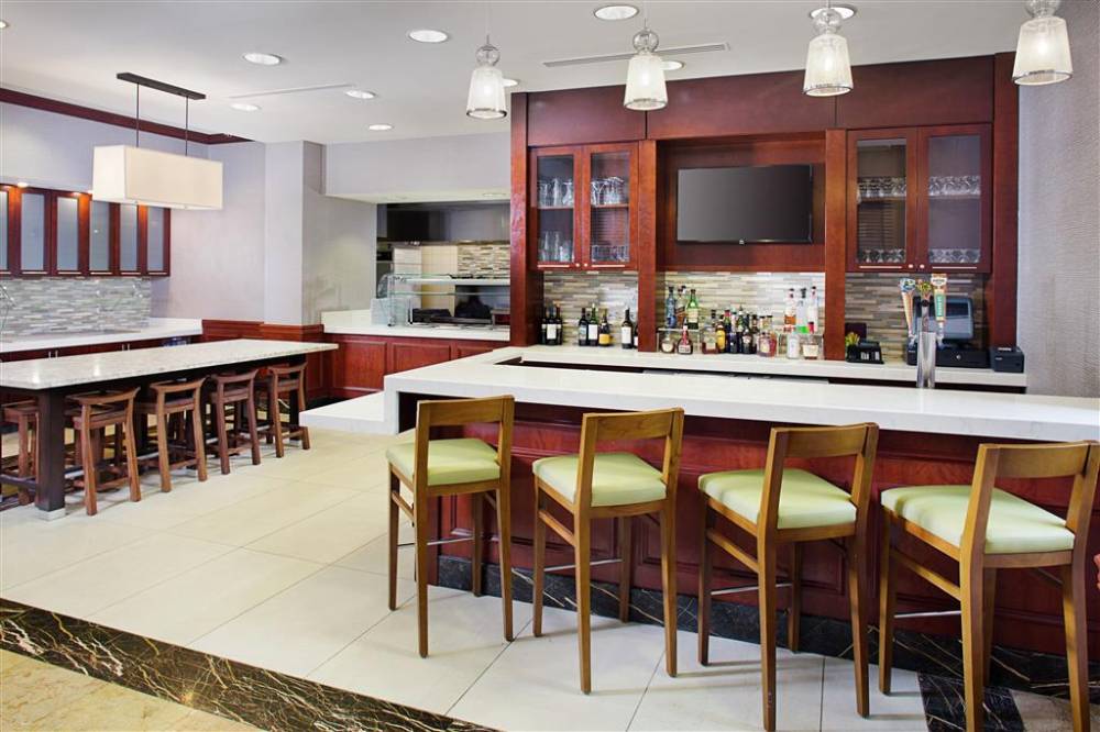 Hilton Garden Inn Virginia Beach Town Center 4