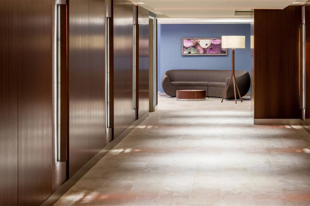 Hilton Garden Inn Waikiki Beach 2