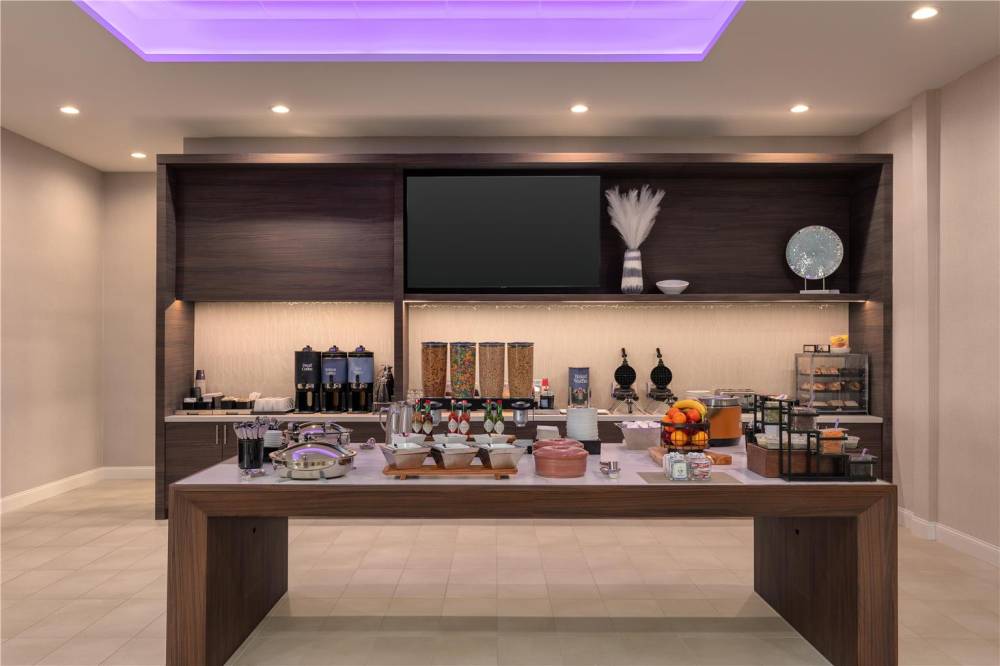 Hilton Garden Inn Wichita Airport 6