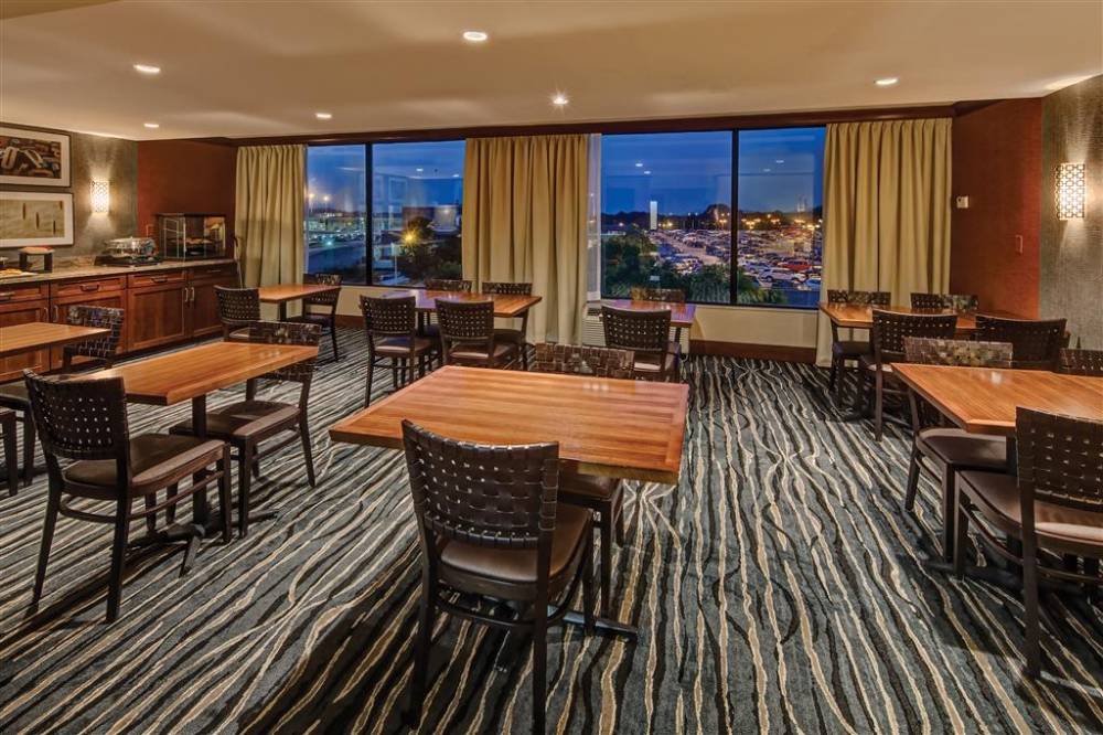 Hilton Knoxville Airport, Tn 5