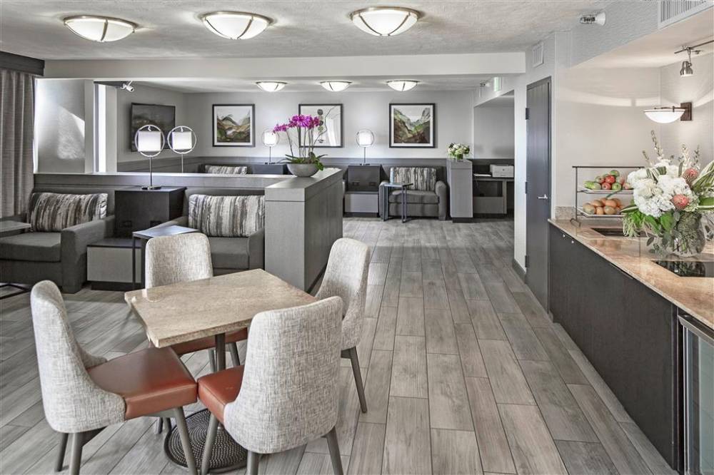 Hilton Sacramento Arden West 5