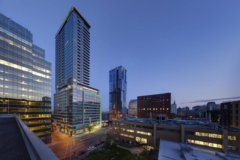 Holiday Inn And Stes Centre-ville Ouest 3