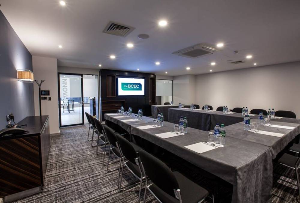 Holiday Inn City Centre 9