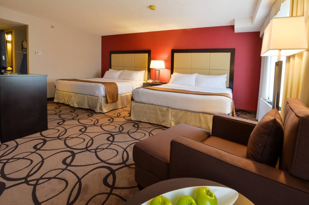 Holiday Inn Downtown 5