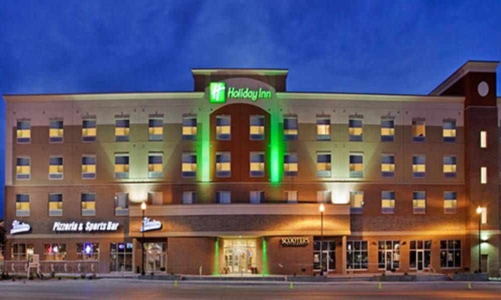 Holiday Inn Dtwn Waterpark 4
