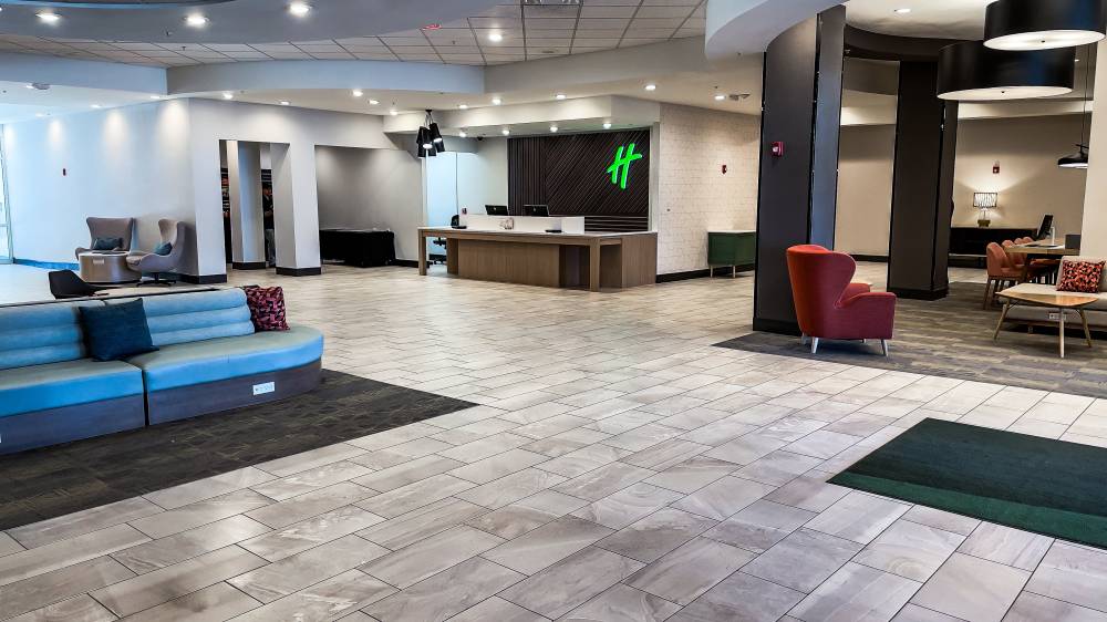 Holiday Inn Dtwn Waterpark 6