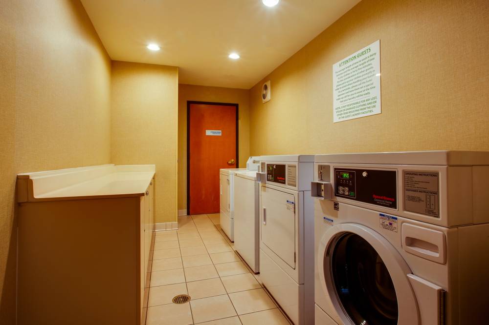 San Francisco Airport Hotel - Laundry Facility