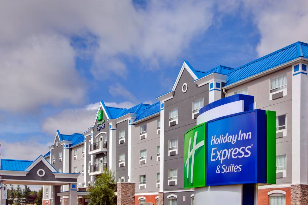 Holiday Inn Exp And Stes South 7