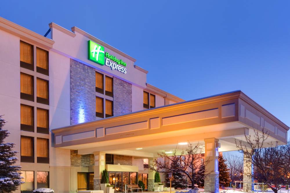 Holiday Inn Exp Campus Area 5
