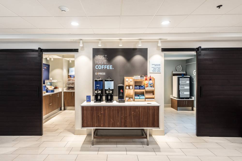 Holiday Inn Exp Campus Area 4