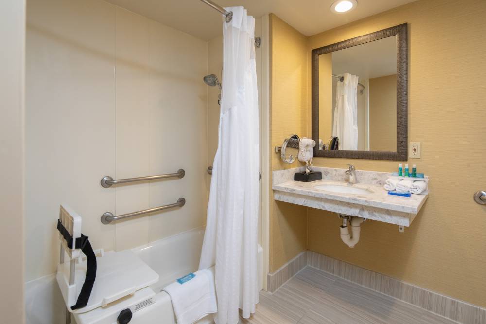 Holiday Inn Exp Castro Valley 7