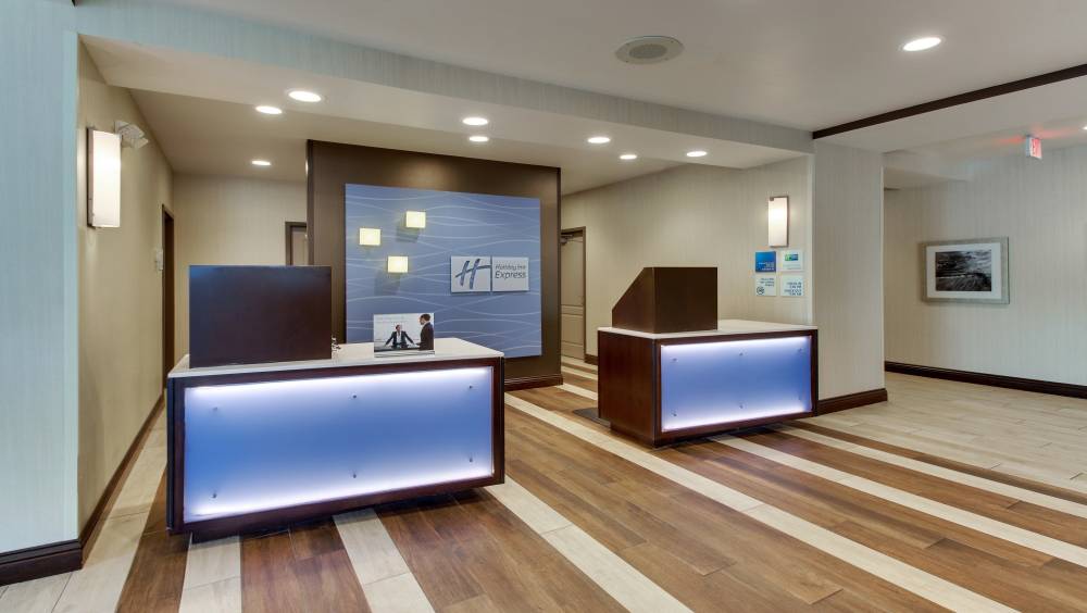 Holiday Inn Exp Cheektowaga Ne 7
