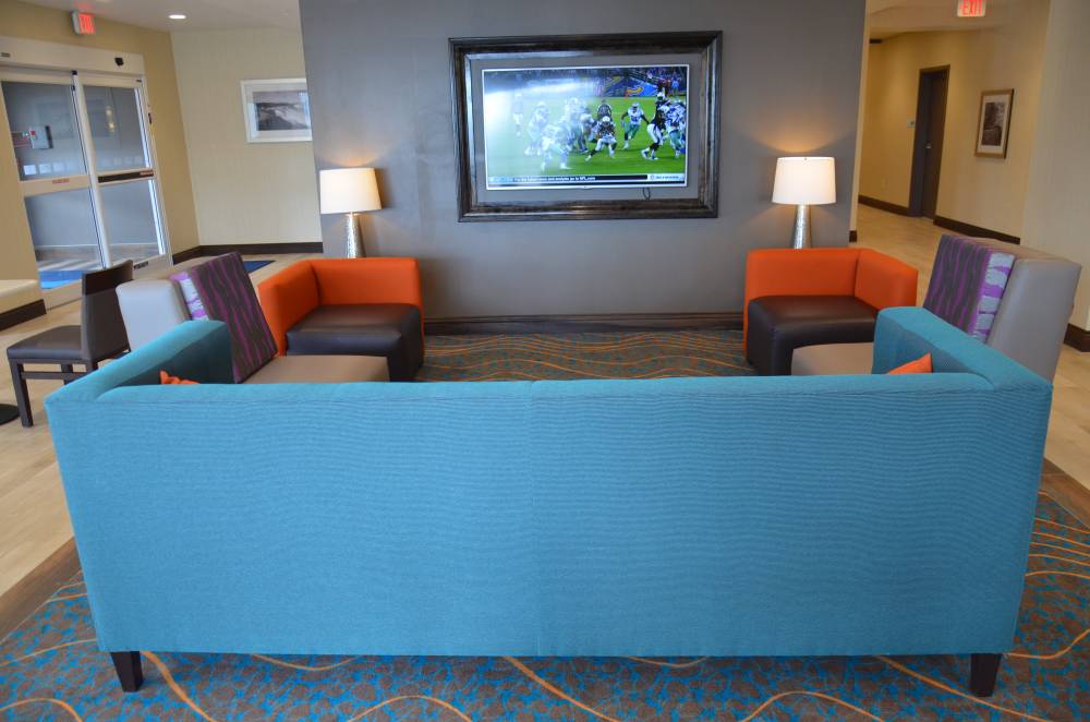 Holiday Inn Exp Cheektowaga Ne 6