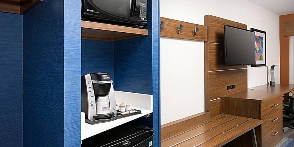 Holiday Inn Exp Chesapeake 5