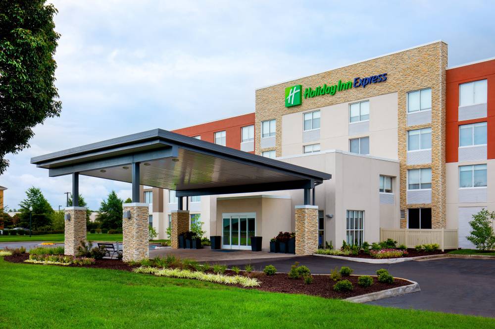 Holiday Inn Exp Chesapeake 8