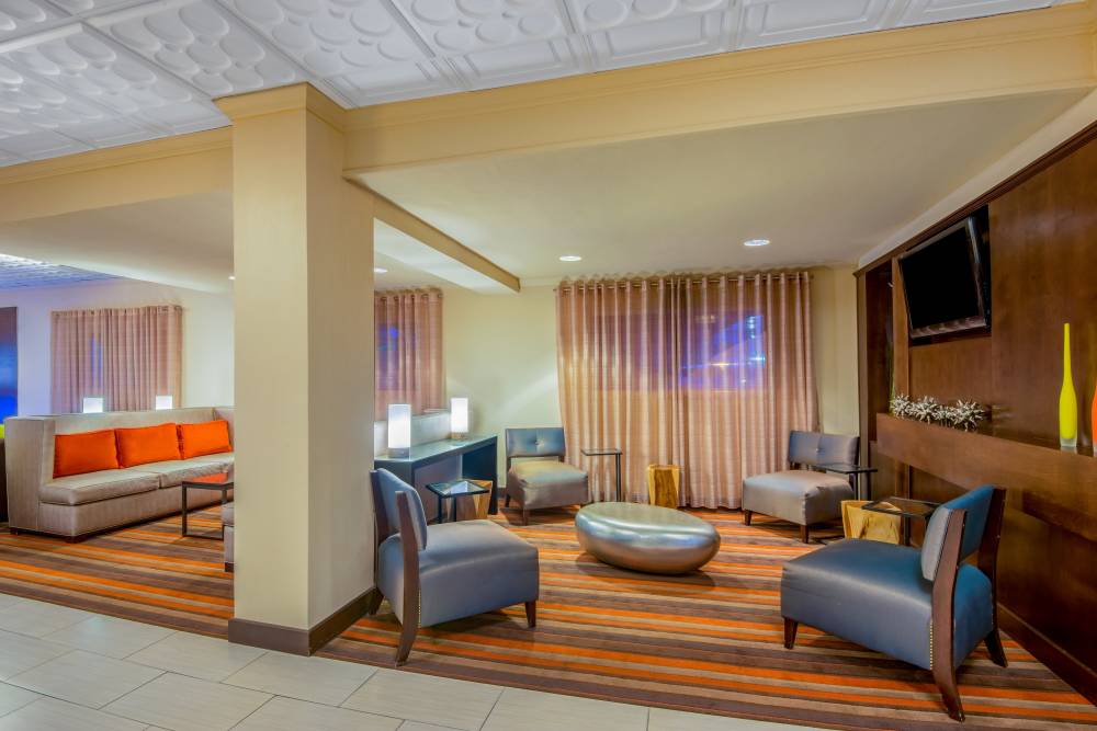 Holiday Inn Exp Downtown 2
