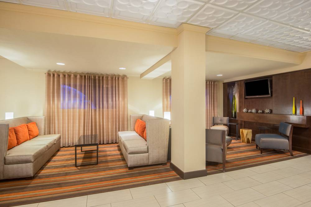 Holiday Inn Exp Downtown 3