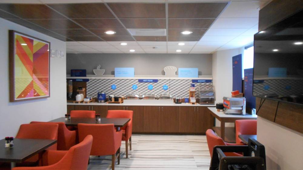 Holiday Inn Exp Dtwn Historic 3