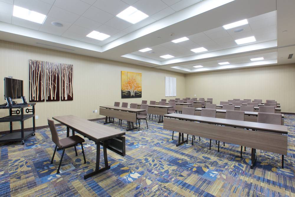 Holiday Inn Exp Fargo Sw 7