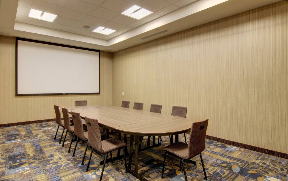 Holiday Inn Exp Fargo Sw 8