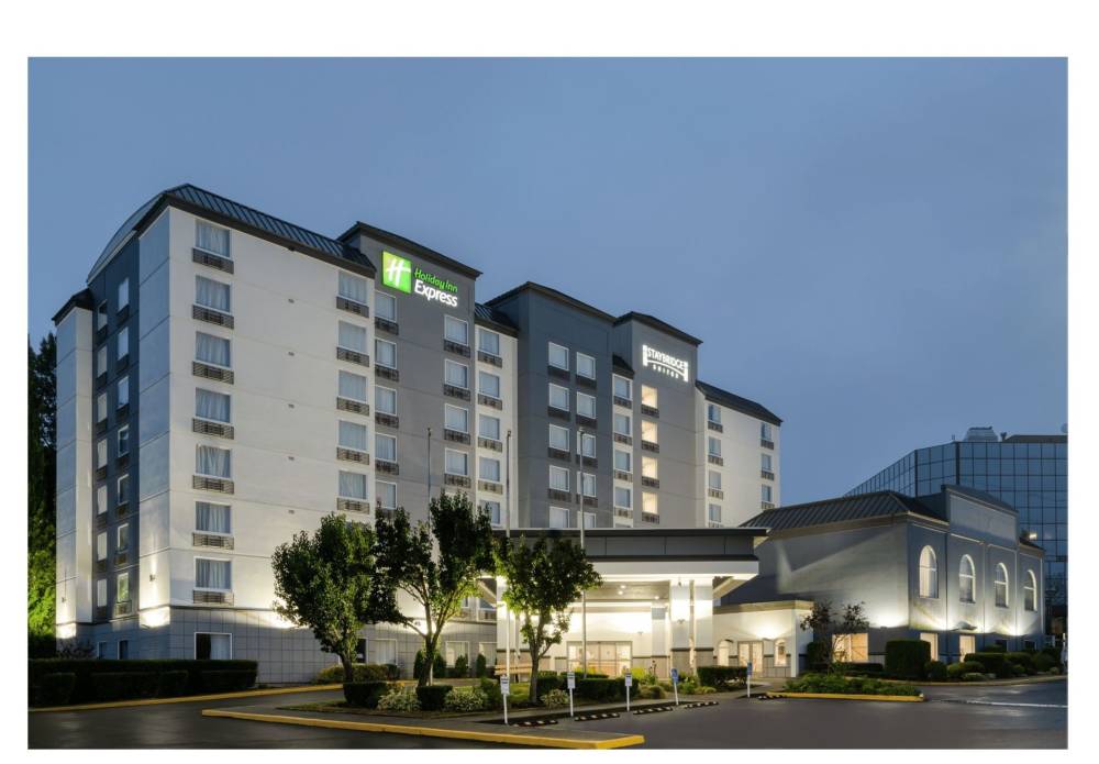 Welcome to Holiday Inn Express Federal Way - Seatt