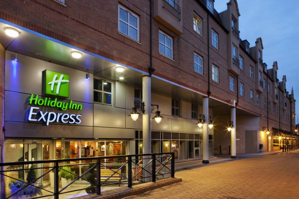 Holiday Inn Exp Hammersmith By Ihg 6