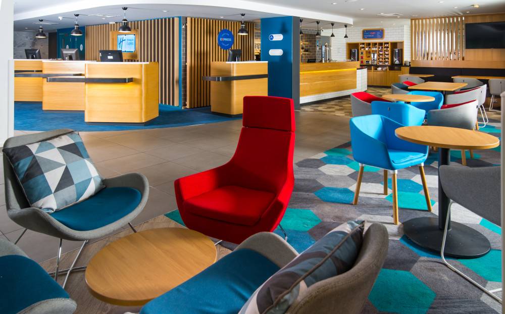 Holiday Inn Exp Hammersmith By Ihg 2
