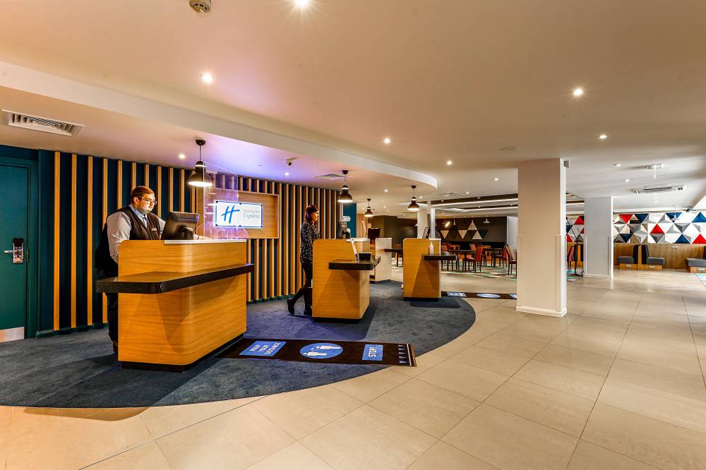 Holiday Inn Exp Hammersmith By Ihg 4