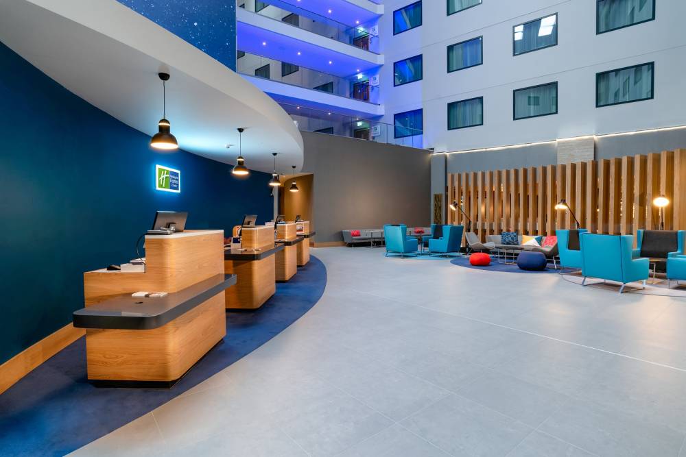 Holiday Inn Exp Heathrow T4 7