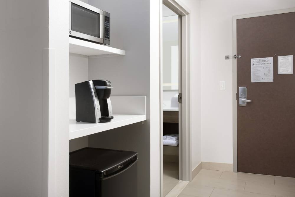 Holiday Inn Exp Jacksonville 3